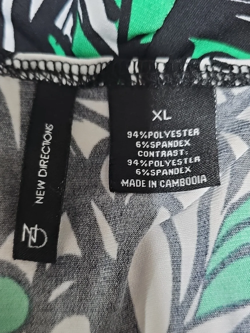 New Directions Black, White & Green V-Neck Print Top - Picture 7 of 7